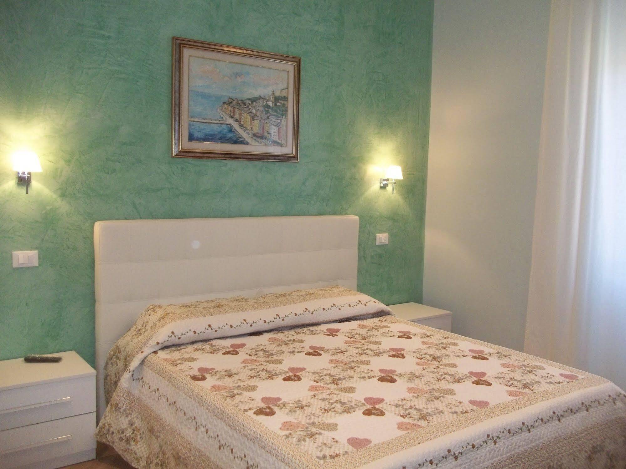 Guest House Le Tre Spezie 斯培西亚 外观 照片